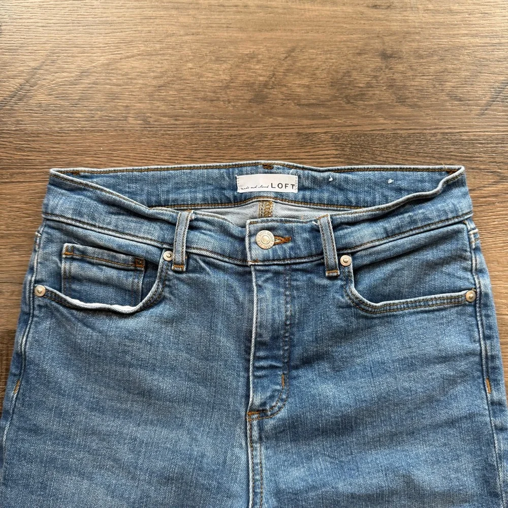 LOFT Women's Blue Boot Cut Jeans Size 27/4 - Picture 3 of 9